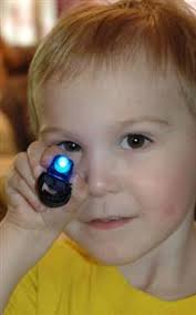 Little boy honored for calling 911 for mom