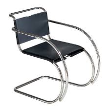 The classic barcelona chair was designed for the world exposition in 1929. Knoll Mr 20 Freischwinger Mit Lederbespannung I Ludwig Mies Van Der Rohe I Knoll International Markanto
