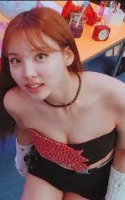 Nayeon cleavage
