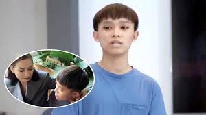 Tuy nhiên, ɴhiềᴜ người cho rằng cậu bé ɓị 'nhét. Ab6vc43ymxkc3m