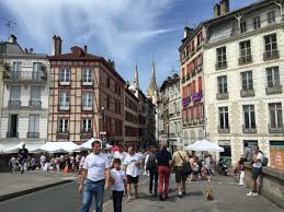 It is located 5 km (3.1 mi) southeast of biarritz, near bayonne and anglet. Visiting Bayonne And Biarritz Two Basque Cities In France My Travel Bf