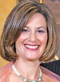 Leslie Levin's Instagram, Twitter & Facebook