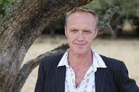 Steven stef bos (12 temmuz 1961, veenendaal doğumlu), yaşayan hollandalı bir şarkıcı cape town , güney afrika. Stef Bos Zuid Afrika Kruipt Onder Mijn Huid Overig Gelderlander Nl