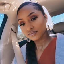 Daniela Artiga (@danielaaart)