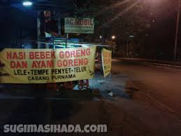 + bis zu 50% rabatt sichern. Kuliner Malam Surabaya Bebek Goreng Cabang Purnama Di Jalan Raya Kali Rungkut Sugimasihada