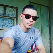 Robert Leiva (@Roberth_Leiva)