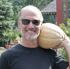 Transform fruits, vegetables and herbs into homemade liqueurs