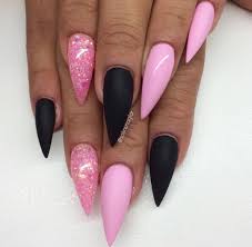 Black And Pink Ombre Stiletto Nails Pink And Black Stiletto Nails Pink Black Nails Pink Nails Nail Designs Glitter