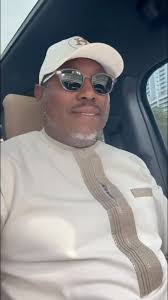 This weather just dey bring out the light in me. Abeg, run from darkness if  you can — this life too sweet o!