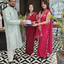 Happy fun vibes @purple.salonandwellness #Bestteam