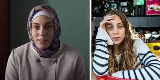 Öykü karayel ikiz kardeşi ezgi ile birlikte 1990 yılında i̇stanbul'da dünyaya gelmiştir. Oyku Karayel Haberleri