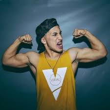 El medio argentino pudo conversar con celeste núñez, dueña de la casa donde actualmente vive el youtuber, quien afirmó que este no paga el arriendo ni las gastos básicos hace dos meses. Media Tweets By Yao Cabrera Yaorastreraa Twitter