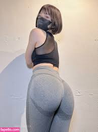 B32347664 Nude Leaks (12 Photos) - TheFap