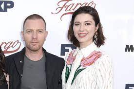 Aktuelle freundin von ewan mcgregor. Ewan Mcgregor Ex Seiner Neuen Freundin Mary Elizabeth Winstead Droht Ihm Gala De