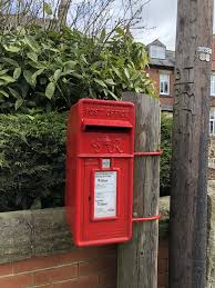 This Post Box Was Installed In The Reign Of King George The 6th Antique Mailbox Post Box Post Office
