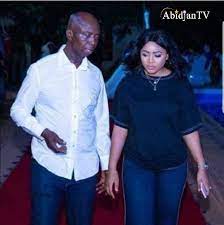 Mariage De Regina Daniels Et Le Milliardaire Ted Nwoko L Actrice S Est Pliee A Un Rituel Traditionnel Selon Lequel Elle Subira Un Terrible Chatiment Si Elle Le Trompe Abidjantv Net