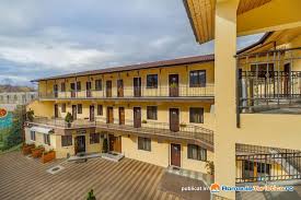 Despre spitalul sf constantin din brasov. Hotel Long Street Brasov Cazare Brasov
