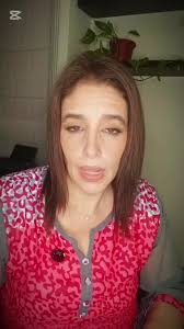 ¿Hace cuánto no te miras con amor? Mírate… pero de verdad. Con los ojos de  la compasión, no del juicio. Con la ternura de quien se reencuentra después  de haberse perdido. Decirte “te amo” cada día no ...