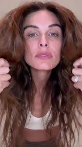 See why I use oil in my hair by my instagram caption @mariahstrongin  🥴@Kérastase