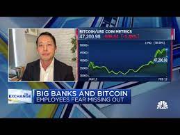 Bitcoin can potentially make central banks obsolete. Bitcoin Has Some Bank Employees Afraid Of Missing Out Youtube