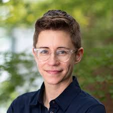 Amanda Folsom's Instagram, Twitter & Facebook