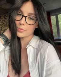 Faith Seymour's Instagram, Twitter & Facebook