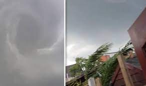 A rare tornado warning was issued sunday for new york city and surrounding areas as high winds and rain swept through the northeast. Hevwmbsggtfjdm