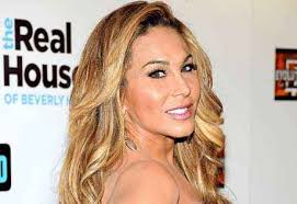 Adrienne Maloof Speaker Info &amp; Pricing
