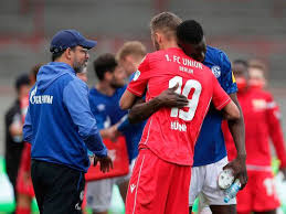 Egal ob transfergerüchte oder neuigkeiten, wir versorgen euch stets mit aktuellen news. Bundesliga Wheels Come Off Wagner S Cycle At Schalke Football Gulf News