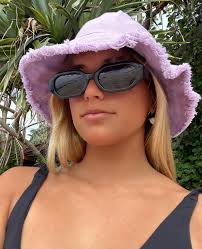 Zoe Benedetto "Heavy Z" added a...