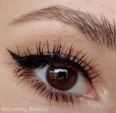 How to do eyeliner with hooded eyes. Winged Eyeliner For Slightly Hooded Eyes Adjusting Beauty