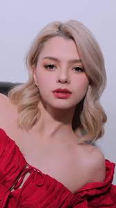 Becky Armstrong Speak French