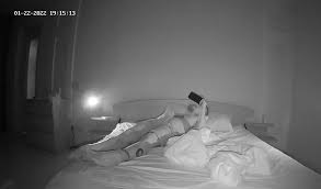 Horny str8 guy jerks off to porn in bed (ipcam) - ThisVid.com