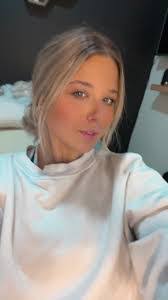 Taylor Selby's Instagram, Twitter & Facebook