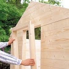 Fabriquer Un Abri De Jardin Avec De Nombreux Rangements Construire Abri De Jardin Abri De Jardin Plan Cabane En Bois