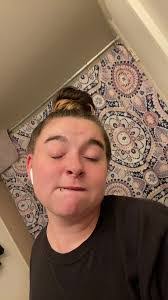 Amber Lafferty's Instagram, Twitter & Facebook