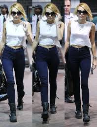 49 kg (108 pounds) age: 30 Miley Cyrus Height In Cm Images Allpicture