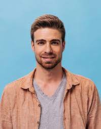 But there are challenges to having a square face—namely, how to style your hair to play up your best features. 90 Best Hairstyles For Square Faces Looks To Try In 2021