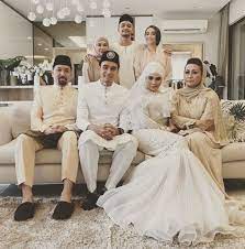 Zul ariffin, azira shafinaz, fadlan hazim, mona allen, doria rachel, natrah khalid, ainul aishah, ku fridah, fazlina haji ahmad daud, hafizuddin, z. Drama Adaptasi Novel Senafas Rindu