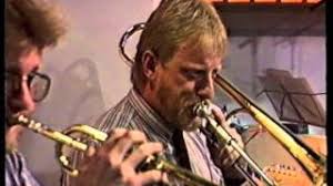 The Road to Gundagai