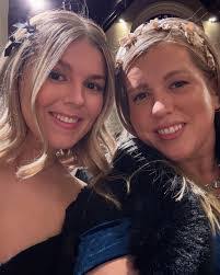 Larissa Block's Instagram, Twitter & Facebook