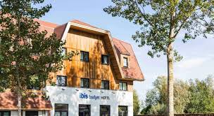 It is the main seaside resort in the municipality, and attracts quite a number of visitors in the warm summer months. Ibis Budget Knokke Knokke Heist Best Price Guarantee Mobile Bookings Live Chat