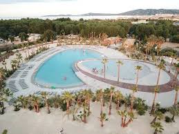 Les Prairies De La Mer Camping Port Grimaud Frankrijk Tui Strand Camping Frankrijk Vakantie