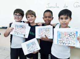 El sistema completo funciona con un solo operario. Releitura Da Obra Operarios Tarsila Do Amaral Colegio Degrau