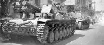 The sig 33 bison was an early self propelled gun built by alkett, mounting a 150 mm howitzer on a panzer i ausf.b chassis and produced in limited numbers. 15cm Sig 33 Sfl Auf Panzerkampfwagen Ii Ausf B Firearmcentral Wiki Fandom