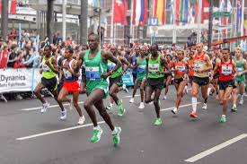 Usually between 1:30 and 2:30 for a half marathon and 2:45 and five hours for the marathon. Frankfurt Marathon Meine Flucht Vor Dem Mann Mit Dem Luftballon Mathias Priebe Mba Strategie Coach