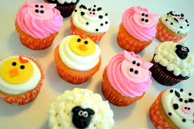 There's a huge trend for cakes to be made of tiered structures decorated with lots of really cute fondant animals, but for my selection of animal cakes i've ignored those. Animal Cupcake Decorating Ideas