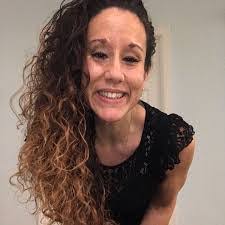 Lauren Navarra's Instagram, Twitter & Facebook