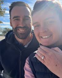 There's a new water ski sibling powerhouse in Manitoba! 💪 Congratulations  to Britta and Carson Mueller for bringing home 7 medals at the Western  Canadian Championships in Saskatoon, SK! 👏 Next stop