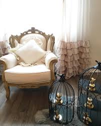 Bu Istanbul Evinde Nostalji Bugunle Bulusuyor Ev Gezmesi Mobilya Ev Dekoru Ev Icin